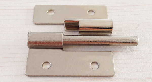 預防不銹鋼合頁被鎖死的注意事項